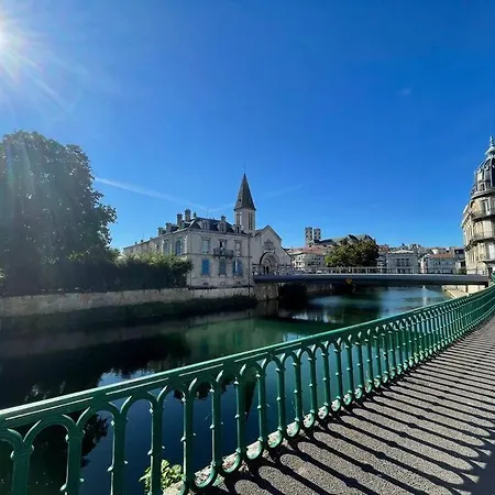 Promenade De La Digue *